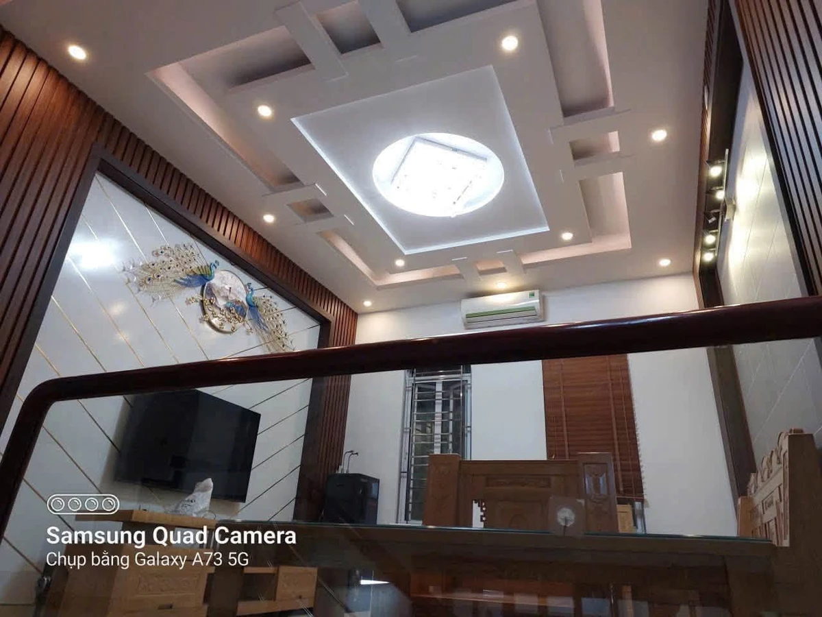 Bán nhà 3 phòng ngủ 64m2 mặt đường Vũ Hữu, Thanh Bình - Ảnh 1