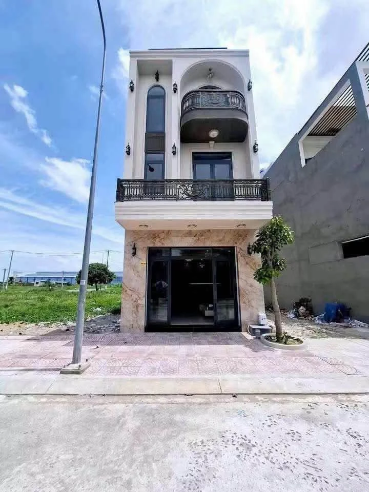 Bán nhà 4PN mặt tiền 10m, The Sol City Bình Chánh - 80m² - Ảnh 1