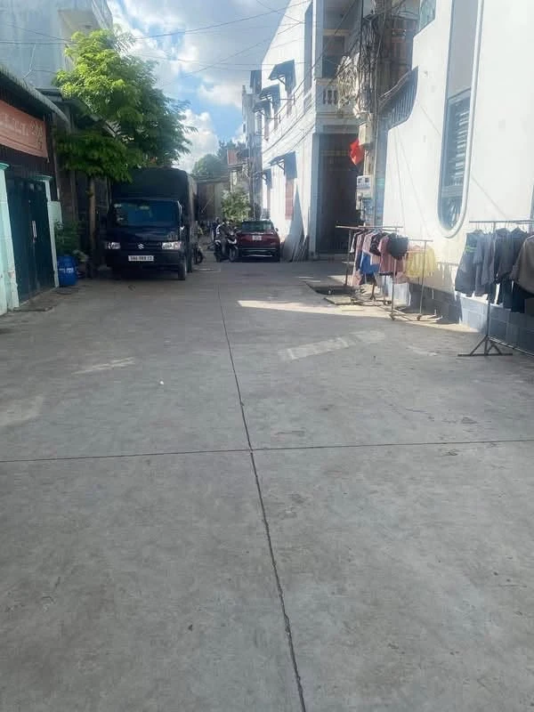 Bán nhà gác lửng 2PN 65m² gần chợ Tân Long, Dĩ An - Ảnh 1