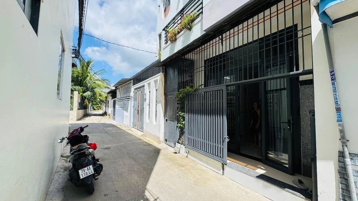 Bán nhà 3 tầng 41,7m2 hẻm Phú Xương Nha Trang 3,4 tỷ - Ảnh 1