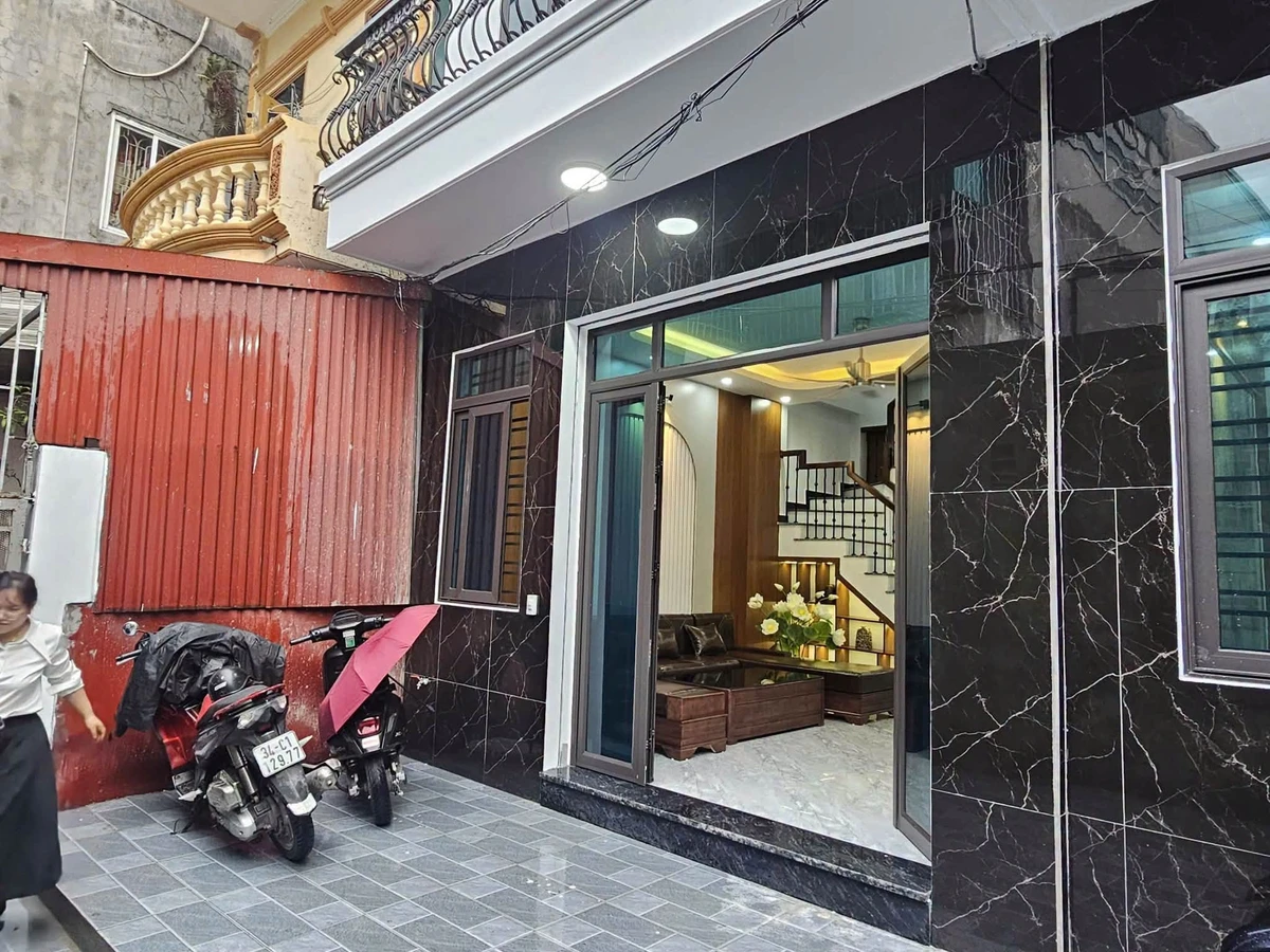 Bán nhà 3 tầng 60,8m² full nội thất ngõ Nguyễn Hữu Cầu, TP Hải Dương (nay thuộc Hải Phòng) - Ảnh thu nhỏ 2