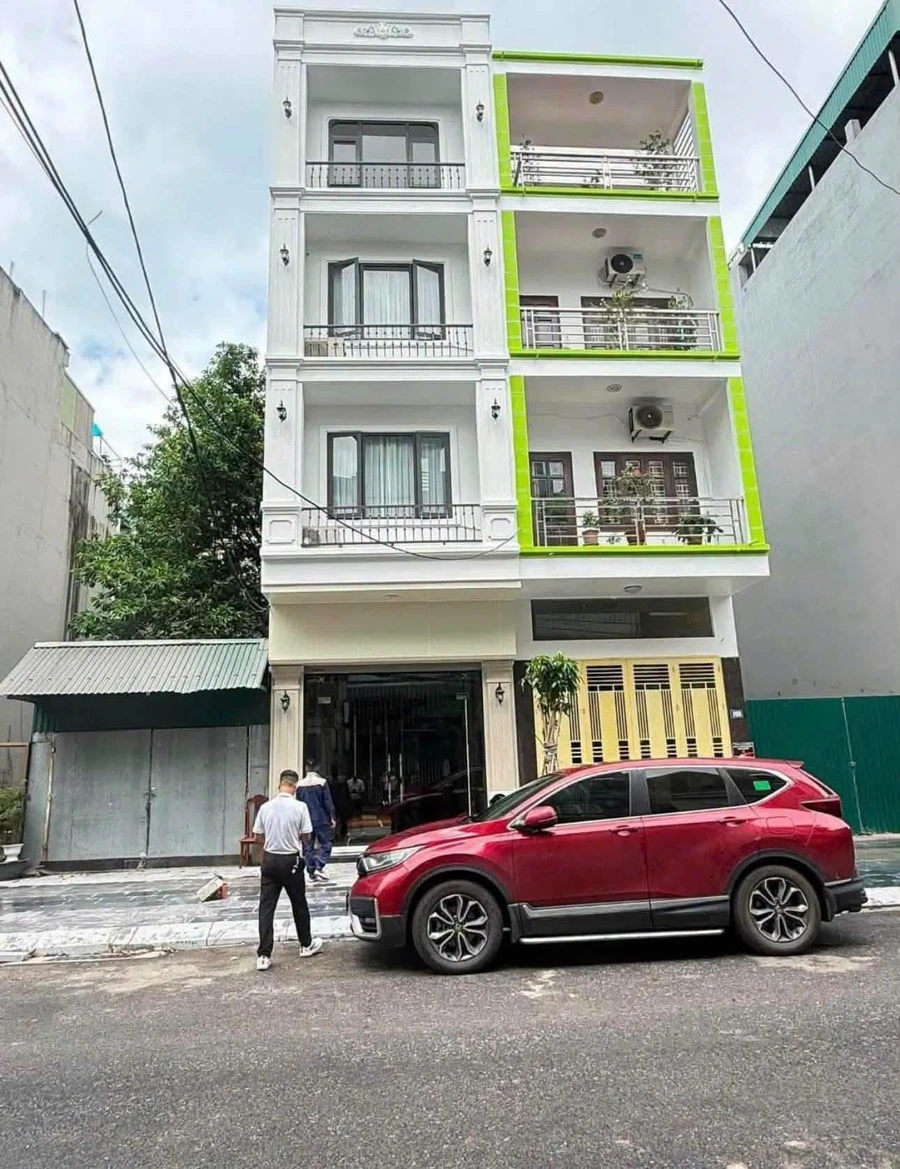 Bán nhà 4 tầng 63m² gần Sân Bóng Cao Xanh - Ảnh 1