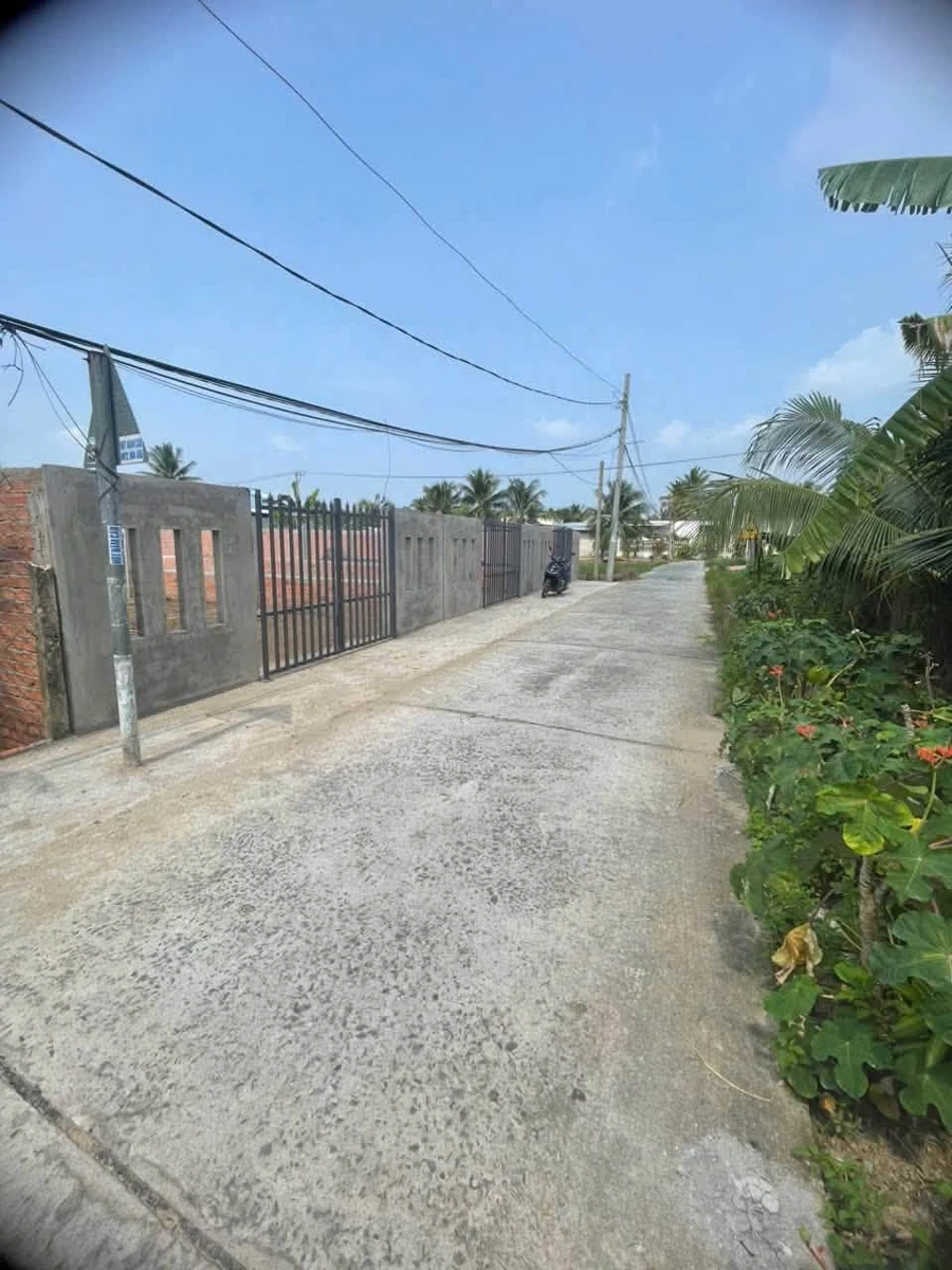 Bán nền đất mặt tiền 178 m² Phú Tân, 650 triệu - Ảnh thu nhỏ 2