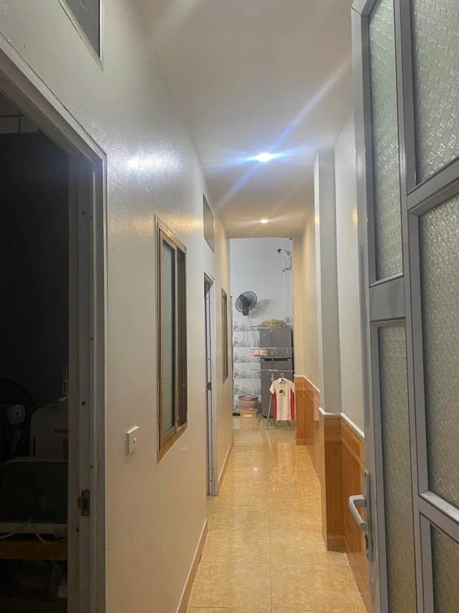 Bán nhà C4 2 PN Lê Thị Hồng Gấm, 76m² Quận 1 - Ảnh 1