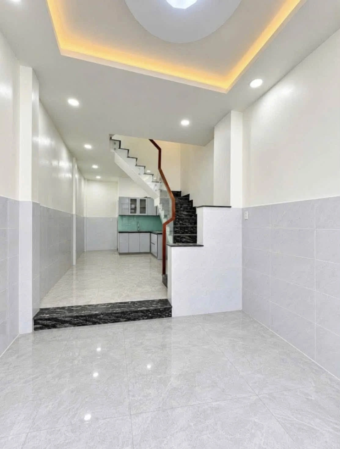 Bán nhà 4 tầng 4PN Đường 3/2 Quận 10, 30.6m2, 5.5 tỷ - Ảnh 1
