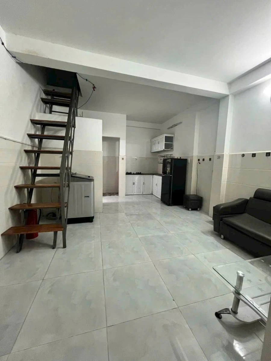 Cho thuê nhà liền kề 2 PN 60m² Phú Lợi, Bình Dương 5 triệu/tháng - Ảnh thu nhỏ 2