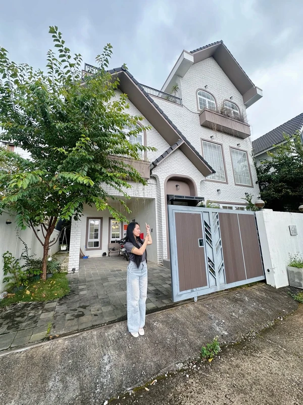 Bán villa 203m2, 3 tầng, Đà Lạt 12,9 tỷ