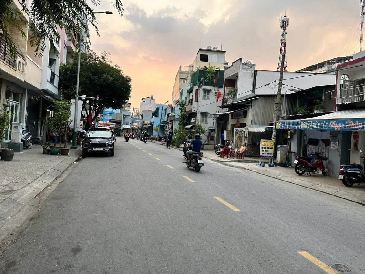 Bán nhà mặt tiền kinh doanh 490 Gia Phú, Phường Bình Tiên, Quận 6, giá 8,9 tỷ - Ảnh thu nhỏ 3