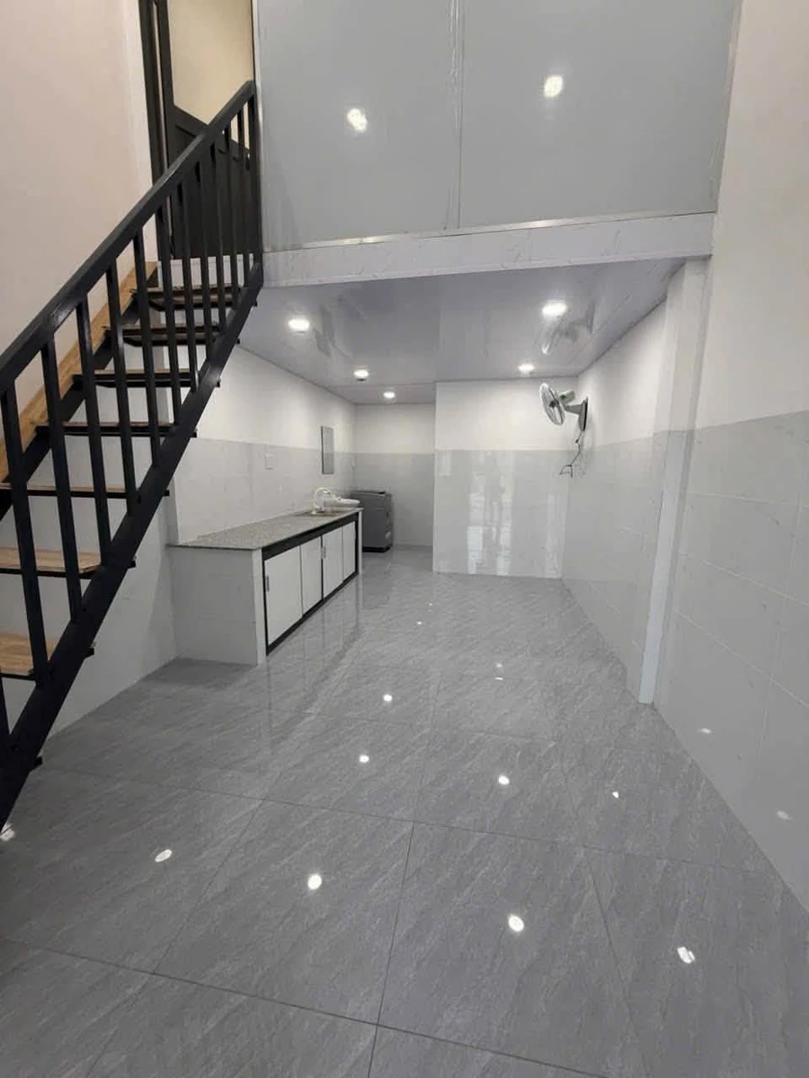 Bán 2 nhà riêng 50m² mỗi căn, Phú Tân 900 triệu - Ảnh 1