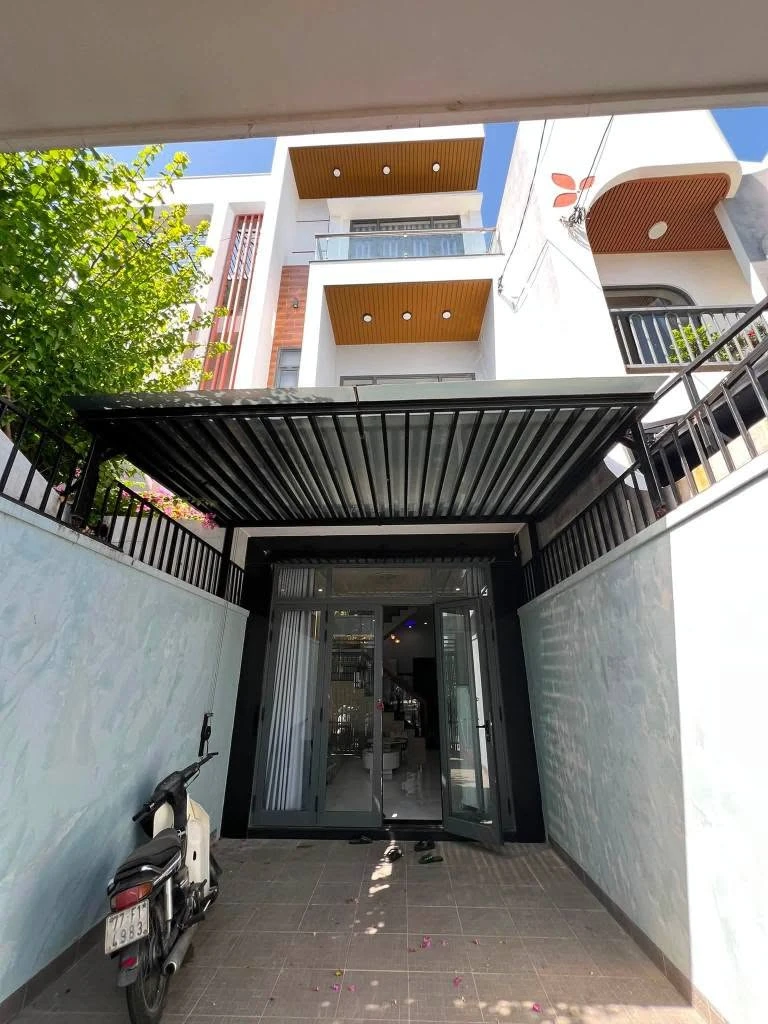 Bán nhà 3 tầng 4PN 80m² gần cầu Lê Thanh Nghị, Qui Nhơn - Ảnh thu nhỏ 2