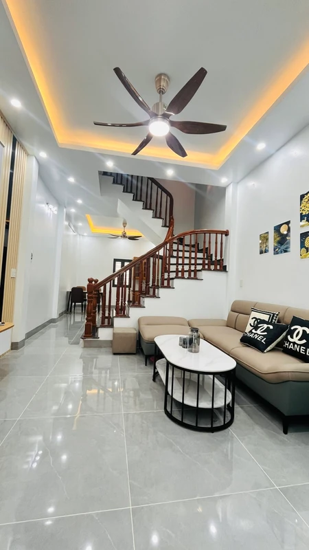 Bán nhà 3 tầng 41 m² ngay chợ Hồ Máy Sứ, Hải Phòng, 2 tỷ 5
