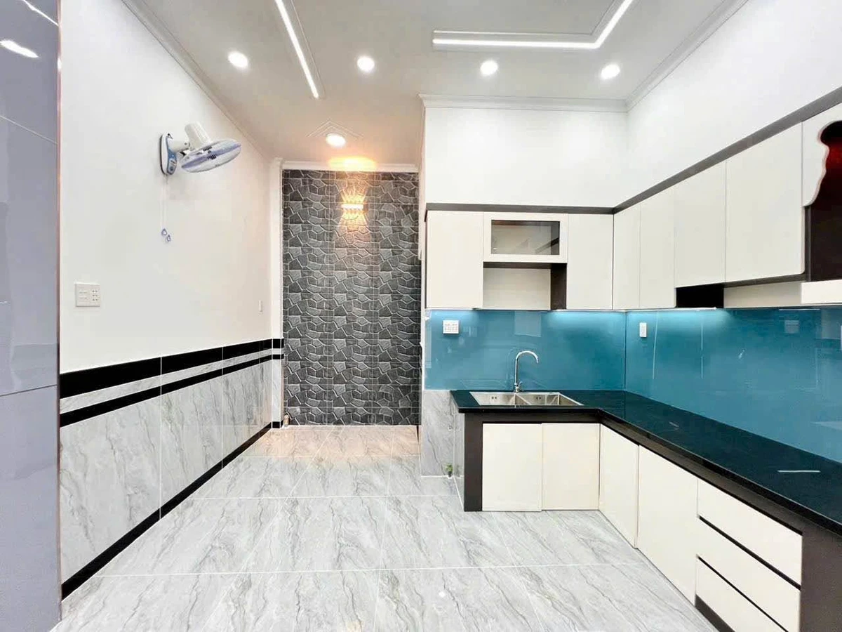 Bán nhà 1 trệt 1 lầu 52m2, 2PN 2WC đường Trần Thị Cờ, Quận 12 giá 4,39 tỷ - Ảnh thu nhỏ 3