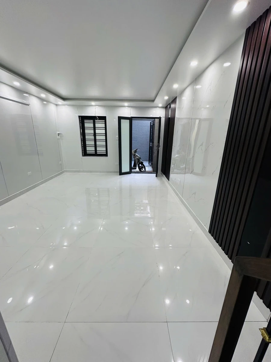 Bán nhà phố Hai Bà Trưng 3 tầng 40m2 gần 2 tỷ - Ảnh 1