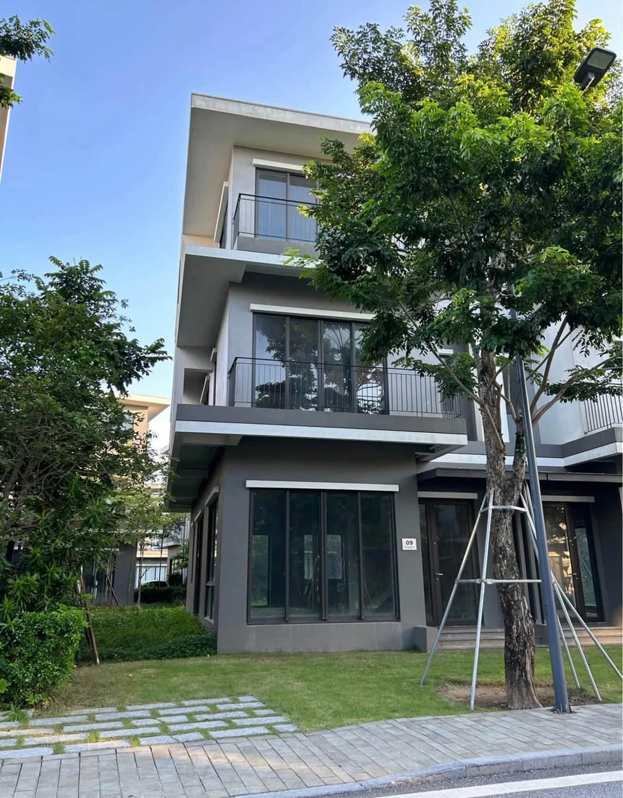 Bán biệt thự Ecopark Vinh 179m2, 3 tầng, 49 tr/m2 - Ảnh 1