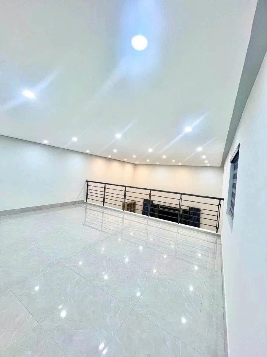 Bán nhà Nguyễn Chánh Đà Nẵng 105m², 2PN, gác đúc, sân ô tô - Ảnh thu nhỏ 5