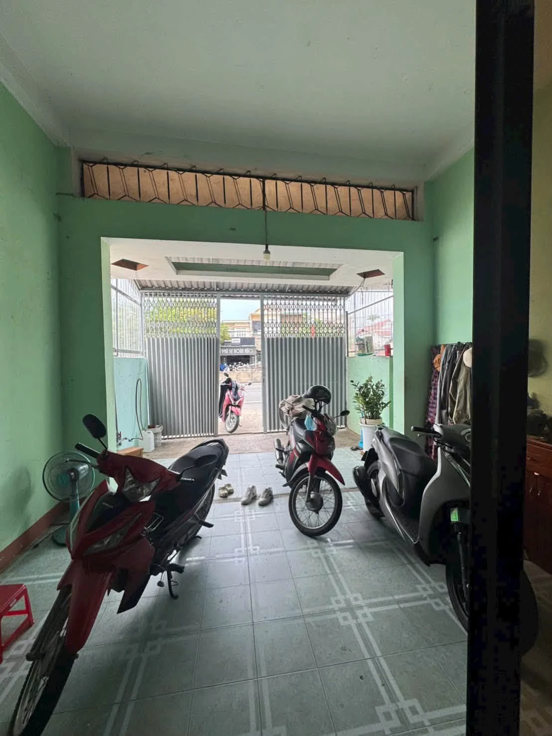 Nhà 2 tầng mặt tiền Nguyễn Huệ 165m² 3 tỷ - Ảnh 1