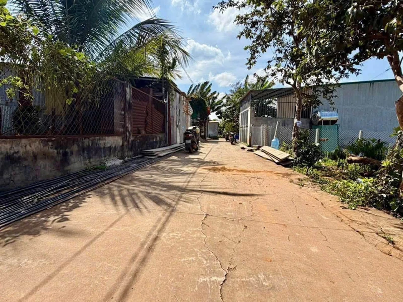 Bán lô đất hẻm 473 Y Moan 10x25m, thổ cư 60m2, giá 2,55 tỷ