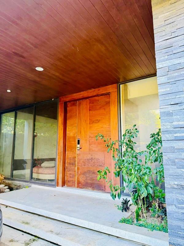 Cho thuê biệt thự vườn 800m2 mặt tiền Sư Vạn Hạnh, Huế