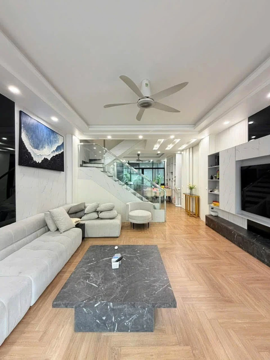Bán nhà 3 tầng 1 tum 90m2 phố Ban Mai 4 tỷ 950 triệu - Ảnh 1