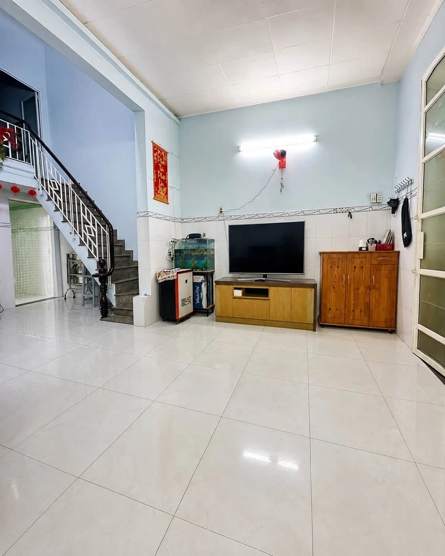 Bán nhà 2 tầng 110m2, 3PN, hẻm ô tô, gần chợ Hiệp Bình, Thủ Đức, giá nhỉnh 6 tỷ - Ảnh thu nhỏ 3