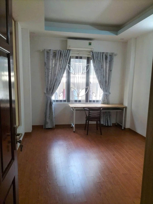 Cho thuê nhà mặt ngõ 40m² 5 tầng 4PN Trần Khát Chân 13 triệu