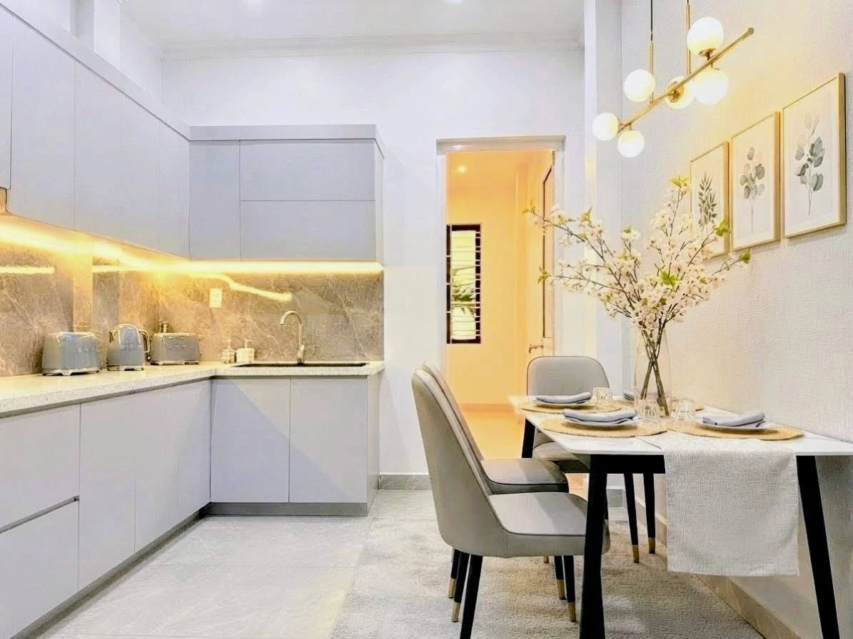 Bán nhà mặt đường 30m² 3 tầng, gần Chợ Hàng, Quận 5 - Ảnh thu nhỏ 3