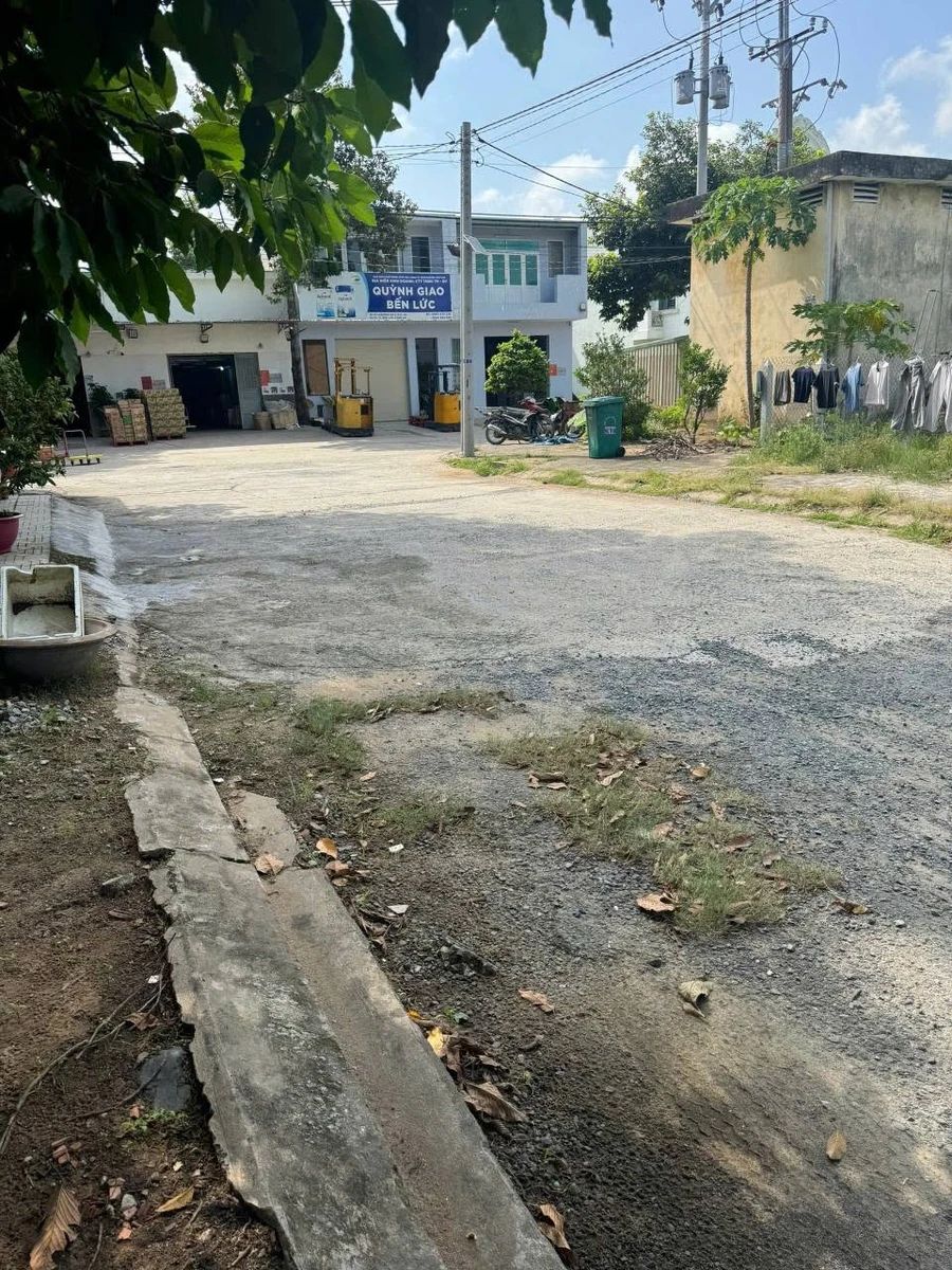 Bán nền thổ cư 144m2 KDC 135 trung tâm thị trấn Bến Lức giá 2,8 tỷ - Ảnh thu nhỏ 3