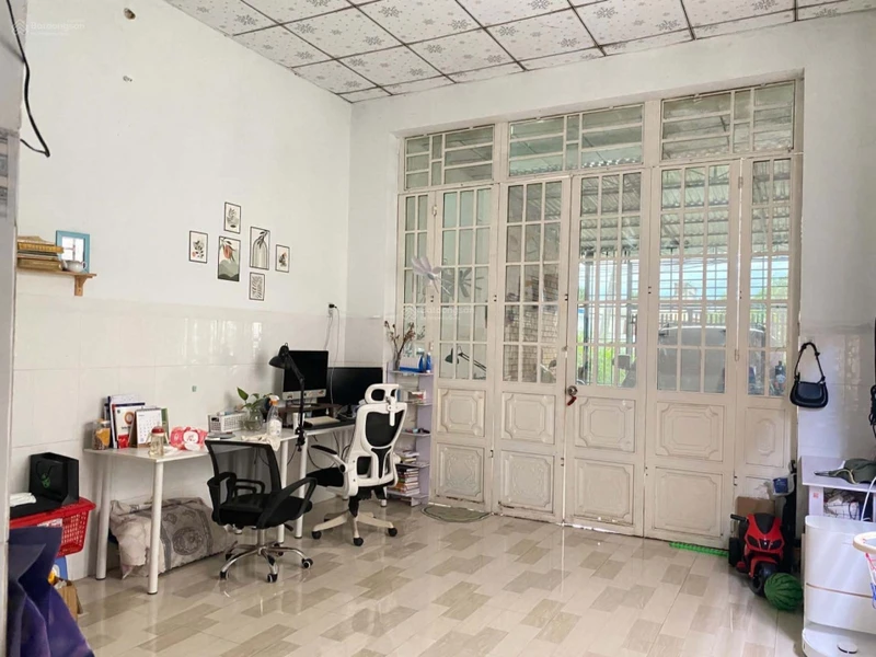 Bán nhà riêng tại số 8 đường Số 84 gần Trần Phú, Long Hoa, 1.299tỷ 210m2. 5mx42m, giá tốt hàng hiếm