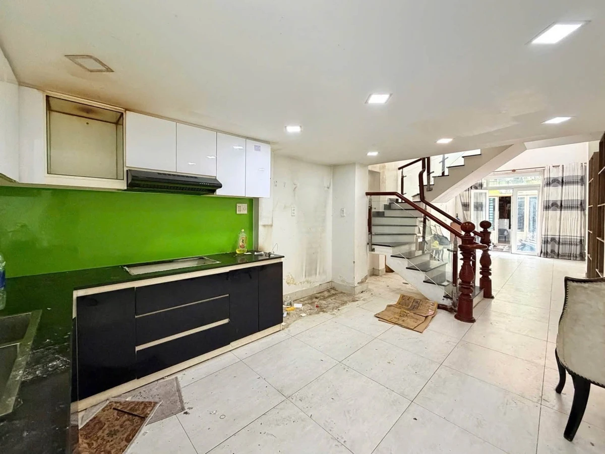 Bán nhà phố 50m2, 4 PN 3 WC gần chợ Phú Nhuận, khoảng 7 tỷ - Ảnh thu nhỏ 4