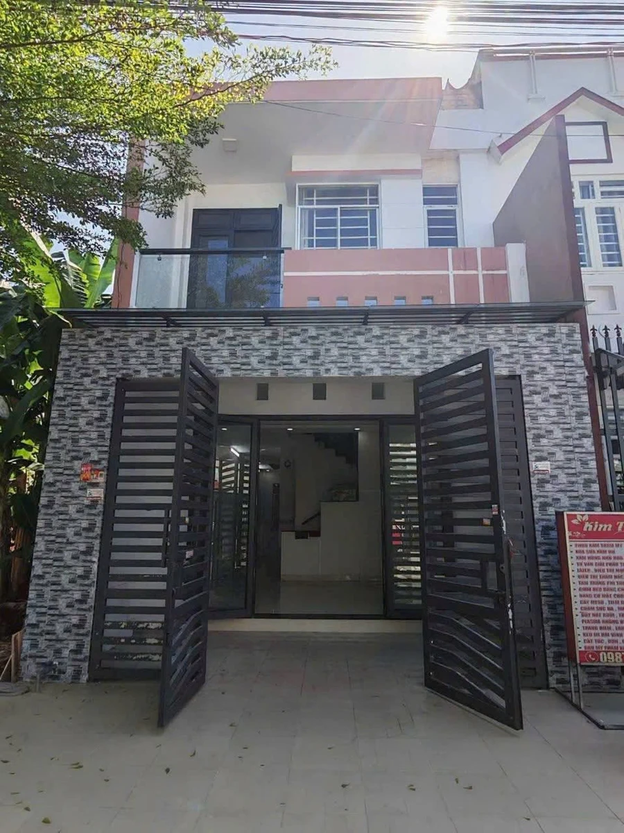 Bán nhà 1 trệt 1 lầu 5x15m mặt tiền đường số 7 KDC Trần Anh, Mỹ Hạnh Nam, Đức Hòa - Ảnh thu nhỏ 3