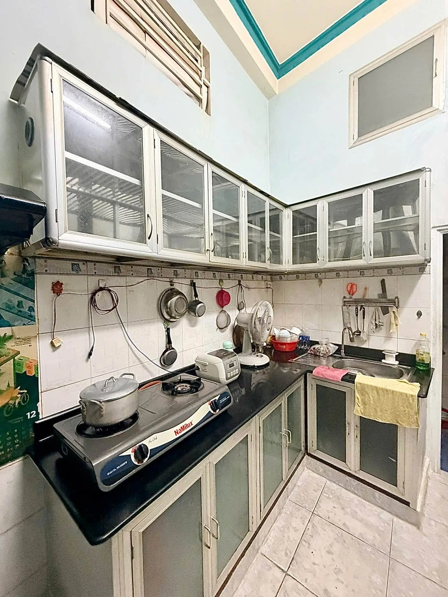 Bán nhà mặt tiền Quận 4, 100m2, 3 phòng ngủ, 6 tỷ - Ảnh thu nhỏ 3
