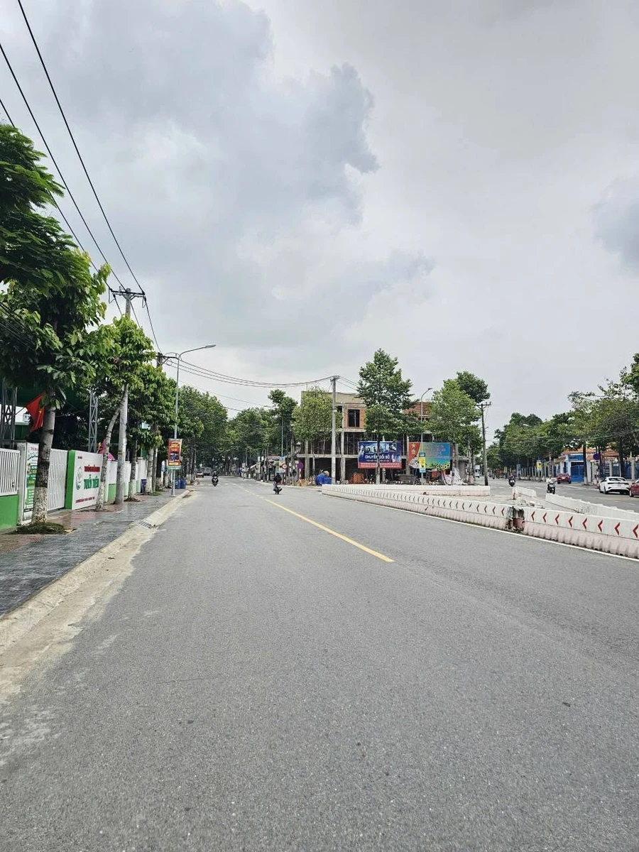 Bán nhà 1 trệt 1 lầu MT 126.5m2, Đã An, Bình Dương - Ảnh thu nhỏ 2