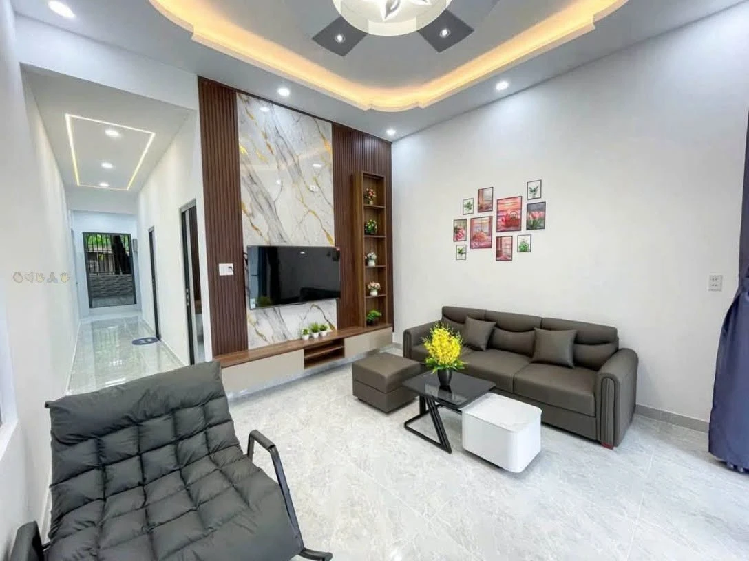 Bán nhà cấp 4 mới 100m2 2PN full nội thất gần Vĩnh Phú 42, Thuận An, giá 3,6 tỷ - Ảnh 1