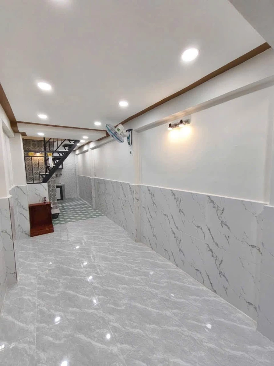 Bán nhà mặt tiền 29m² 2PN, 240 Lưu Hữu Phước, Quận 1 - Ảnh thu nhỏ 2