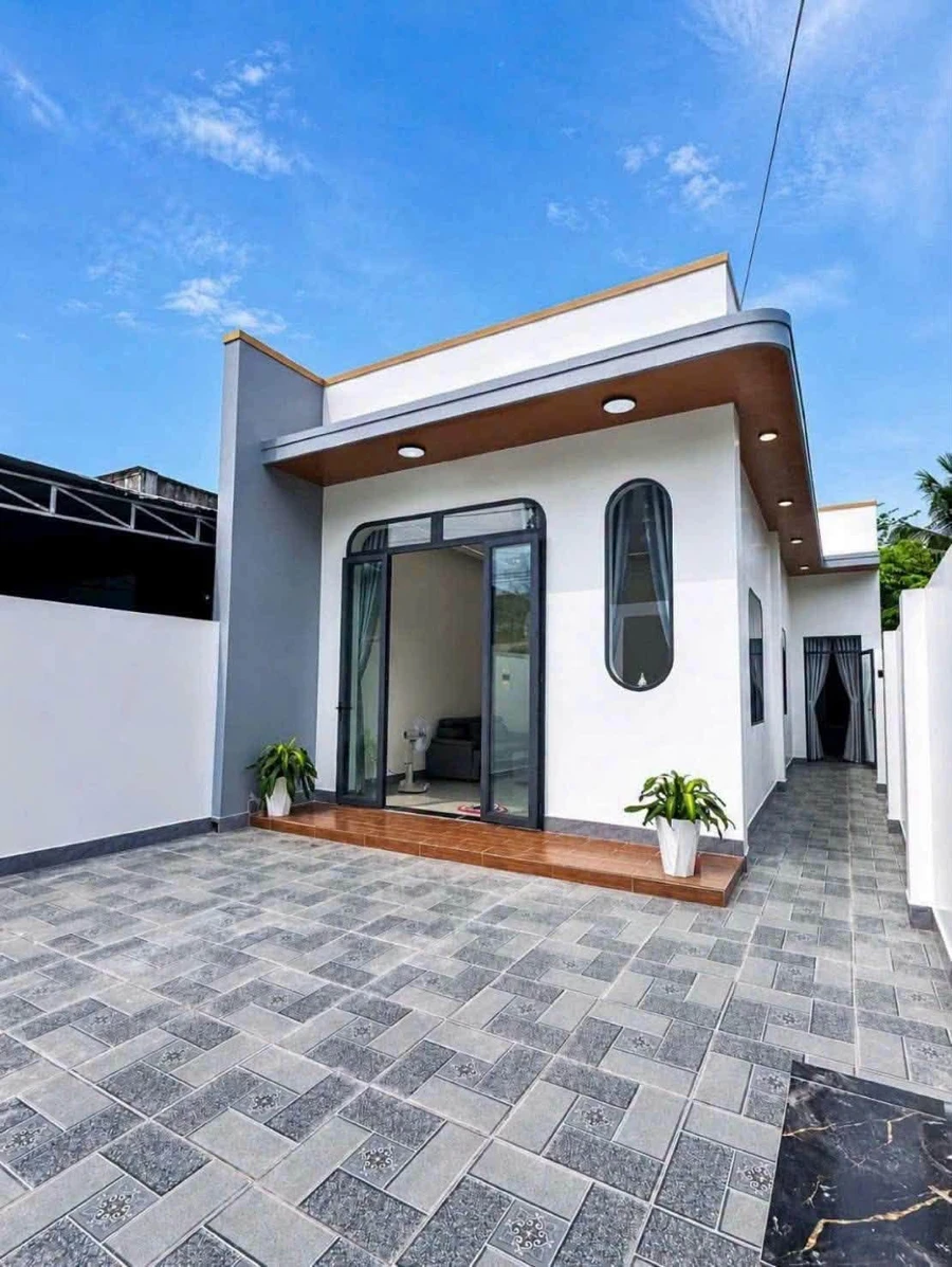 Bán nhà hẻm 43-45 Phạm Hùng, Hòa Thành, Tây Ninh, 3 phòng ngủ, giá 1,79 tỷ - Ảnh thu nhỏ 2