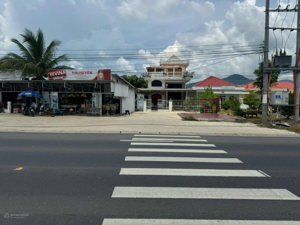 Bán 1,4ha đất 4 mặt tiền Bắc Nha Trang, tặng ngay xe Mercerder GLC 200 khi khách chốt mua tháng 10 - Ảnh thu nhỏ 2