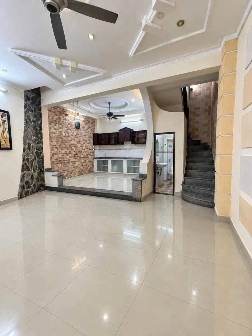 Cho thuê nhà hẻm Thích Quảng Đức, 50m2, 4PN 4WC, 19tr/tháng - Ảnh thu nhỏ 2
