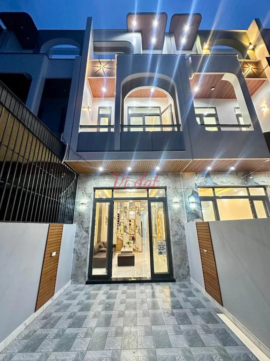 Bán nhà 4 phòng ngủ mặt tiền 132m² Cần Giuộc 2,95 tỷ - Ảnh thu nhỏ 2