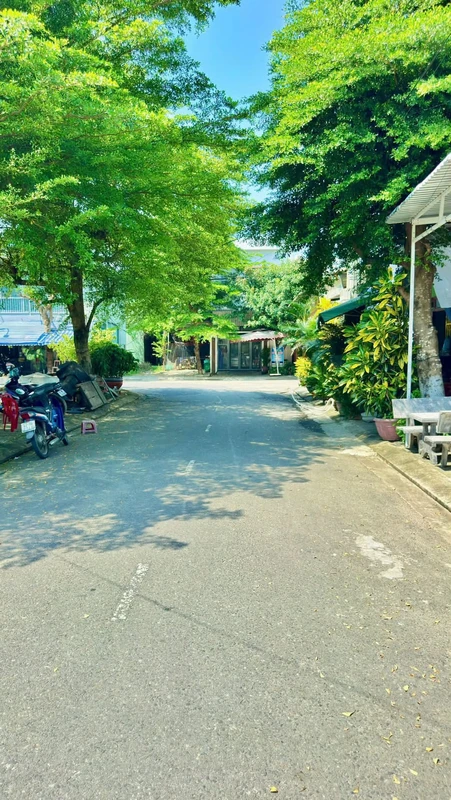 Bán lô đất 120m2 giá 2,4 tỷ gần chợ Điện Ngọc Đà Nẵng