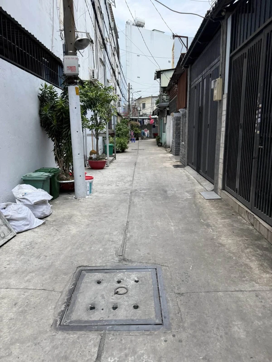 Bán nhà 2 tầng 81m² có 8 phòng trọ, cho thuê 20 triệu/tháng, Tân Bình - Ảnh 1
