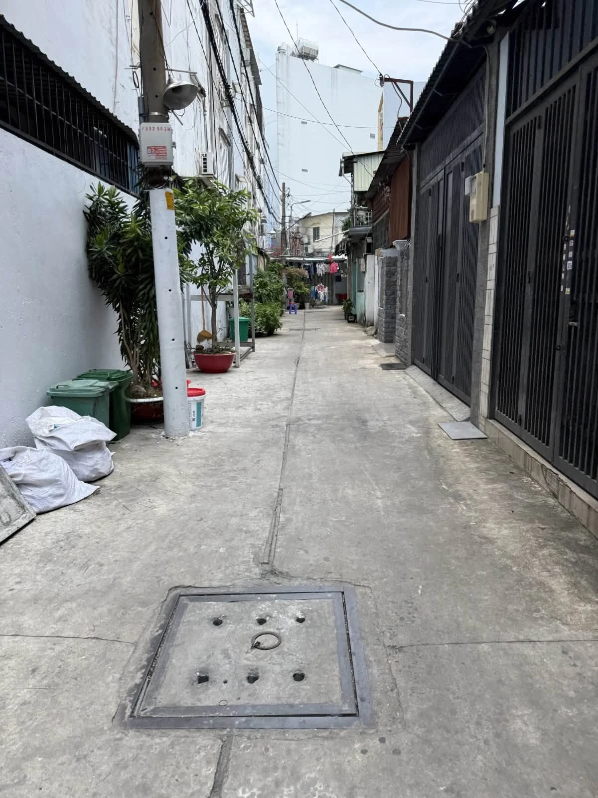 Bán nhà 2 tầng 81m² có 8 phòng trọ, cho thuê 20 triệu/tháng, Tân Bình - Ảnh 1