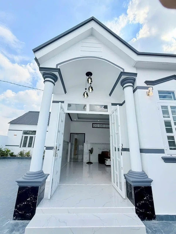 Bán nhà cấp 4 mái Thái 396m2 đất thổ cư, sân vườn, tại xã Phước Lâm, Cần Giuộc, Long An
