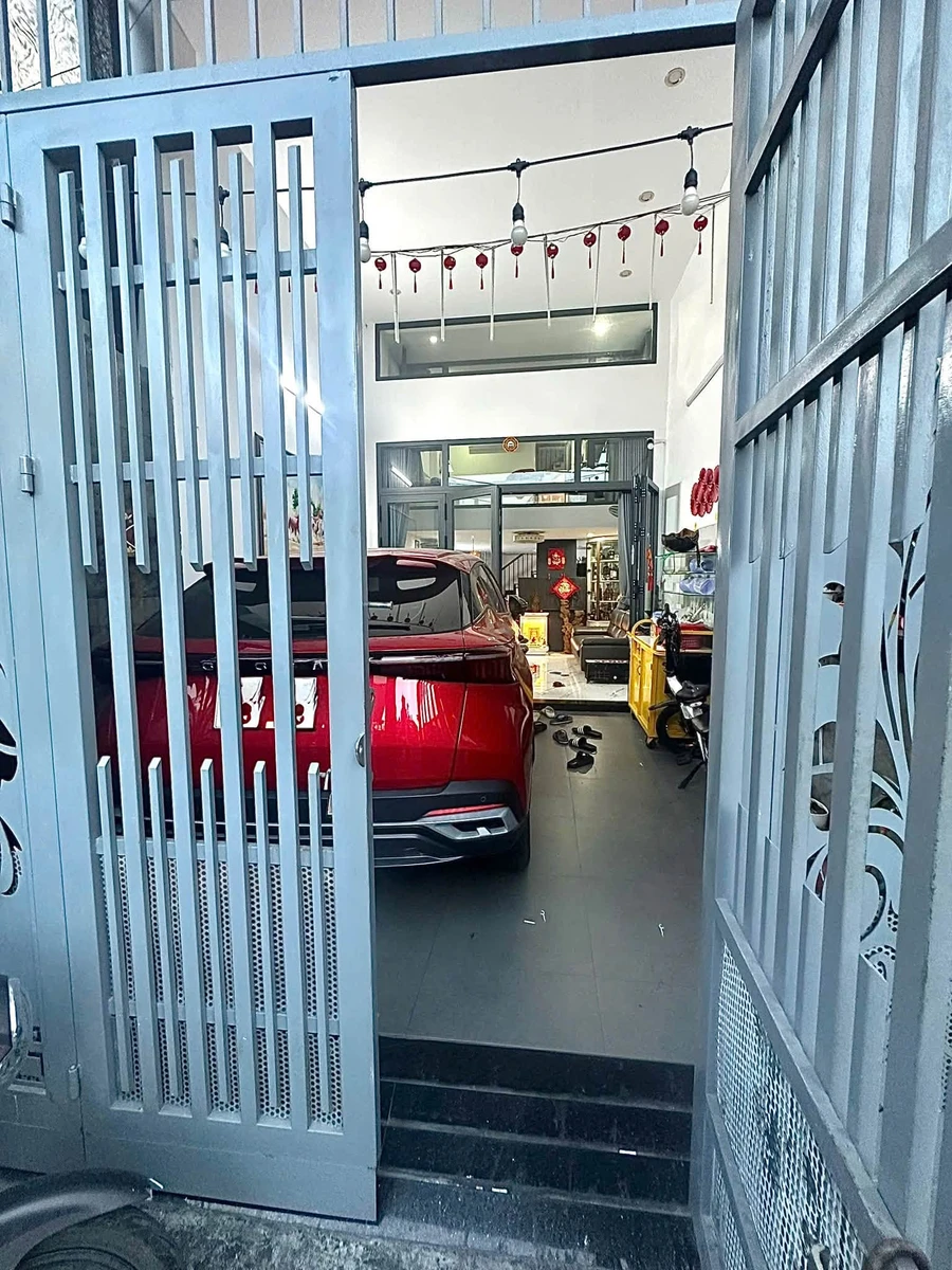 Bán nhà 2.5 tầng, 2 PN 57m² kiệt ô tô Q.11 - Ảnh 1