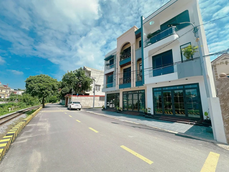Bán nhà 3 tầng 67m2 Hùng Vương Việt Trì 4 tỷ 450 triệu