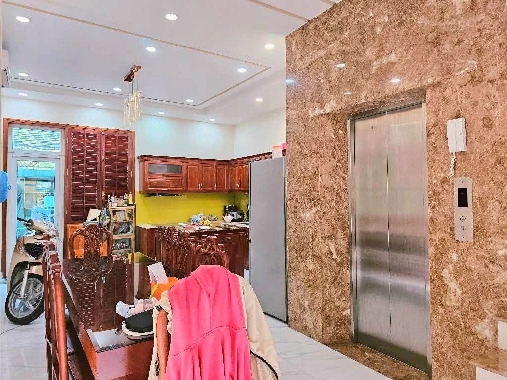 Bán biệt thự lô góc 252m2 KDC Gia Hoà, Phước Long, Quận 9, giá hơn 20 tỷ - Ảnh thu nhỏ 4