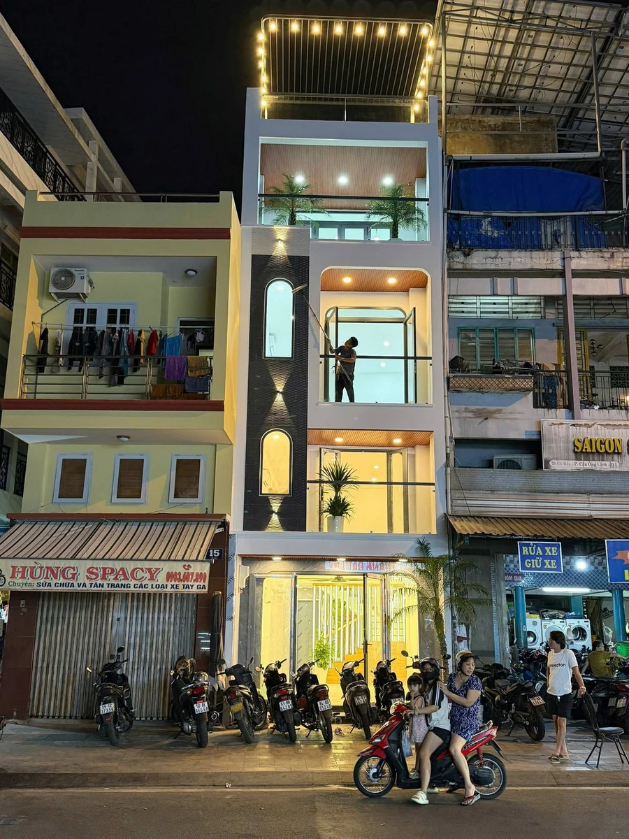 Bán nhà mặt tiền đường Cô Bắc, Quận 1, 58m2, trệt 2 lầu 6 phòng ngủ, giá 29,5 tỷ - Ảnh 1