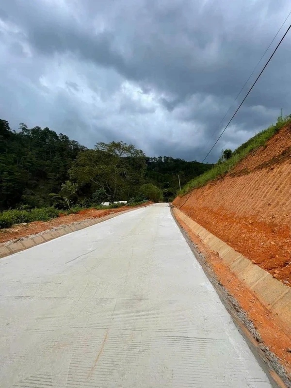 Bán lô đất view rừng thông và hồ 1080m² Đà Lạt
