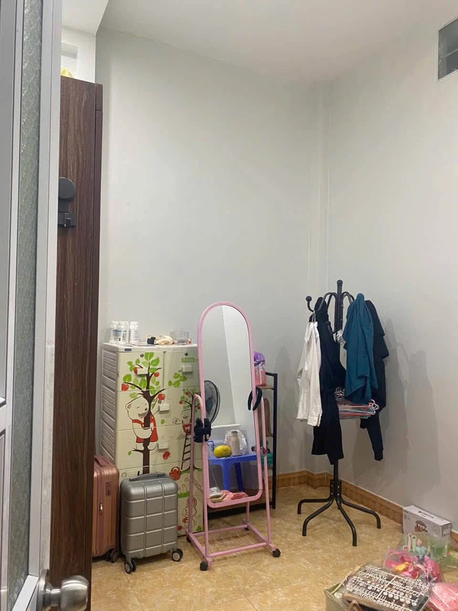 Bán nhà C4 2 PN Lê Thị Hồng Gấm, 76m² Quận 1 - Ảnh thu nhỏ 2