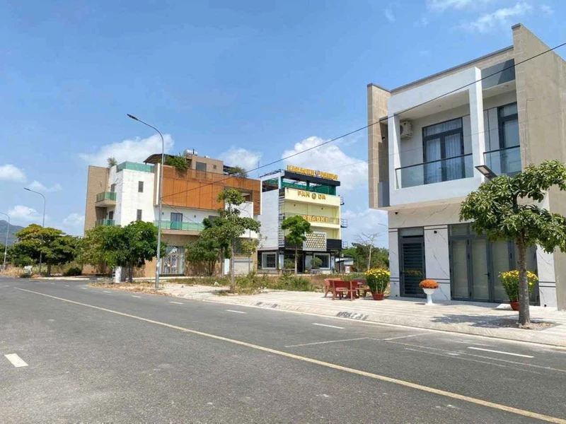 Bán đất Thanh Sơn 110m² giá 2 tỷ 4