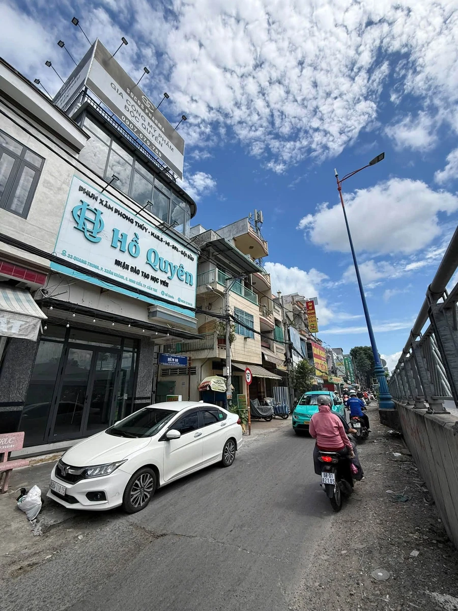 Bán nhà 3 tầng góc 2 mặt tiền Quang Trung 80m2 - 3,5 tỷ - Ảnh thu nhỏ 2